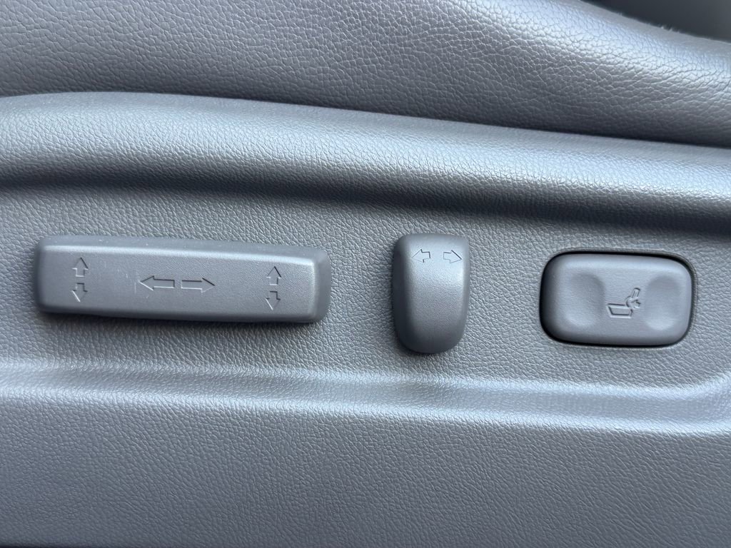 Used 2014 Honda Odyssey EX-L image 17