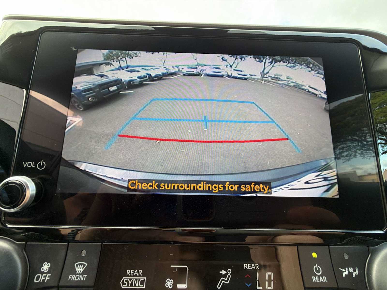 Used 2023 Toyota Highlander L FWD image 18