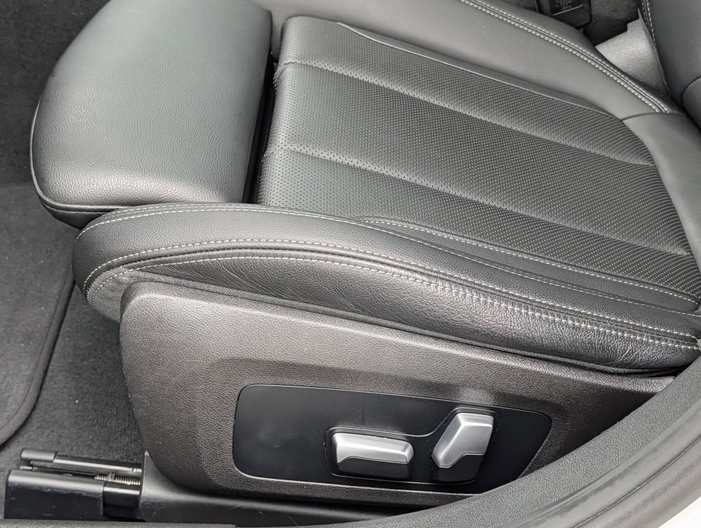 Used 2023 BMW 330i Sedan RWD image 27