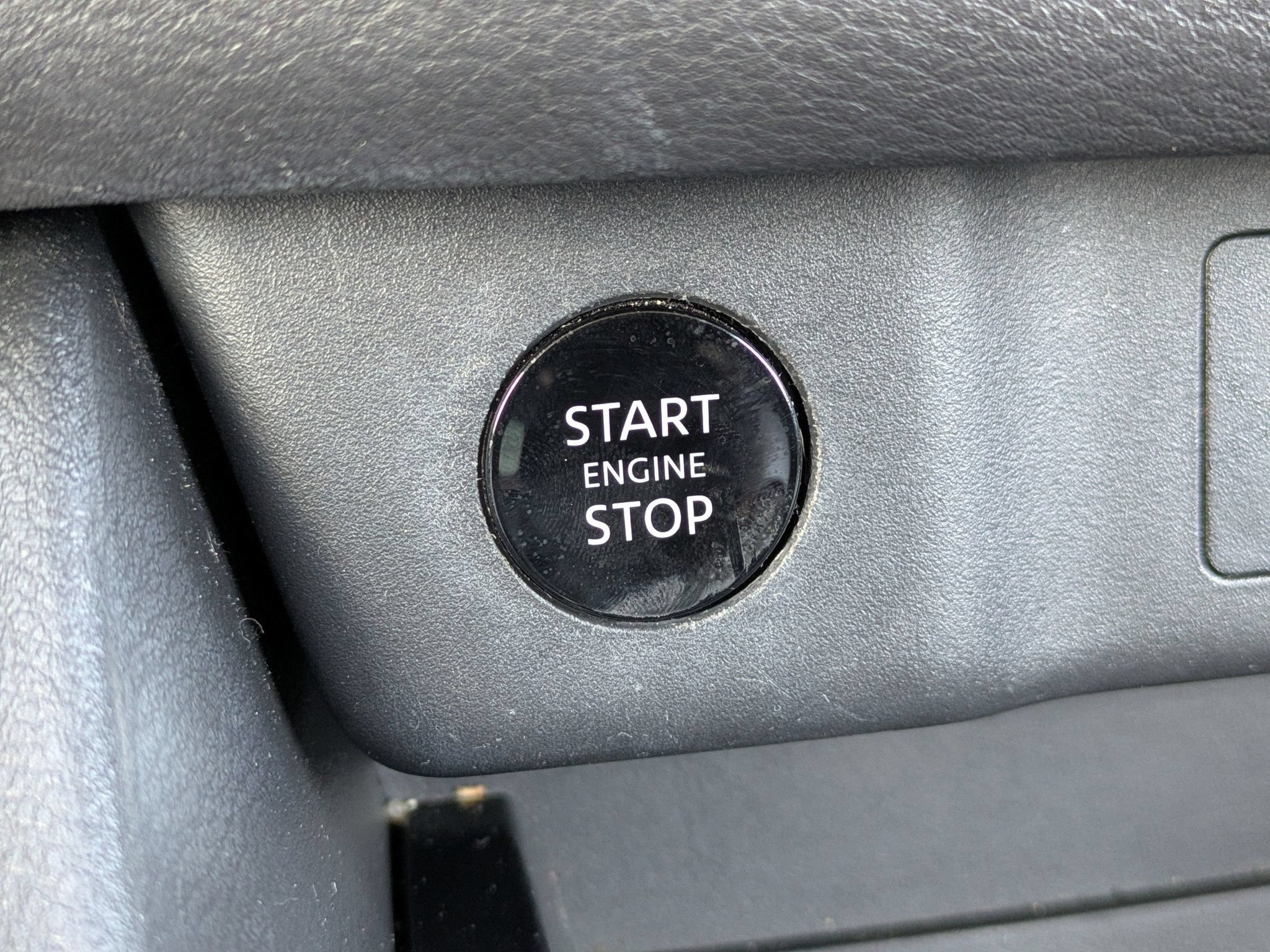 Certified 2026 Nissan Rogue SV FWD image 27