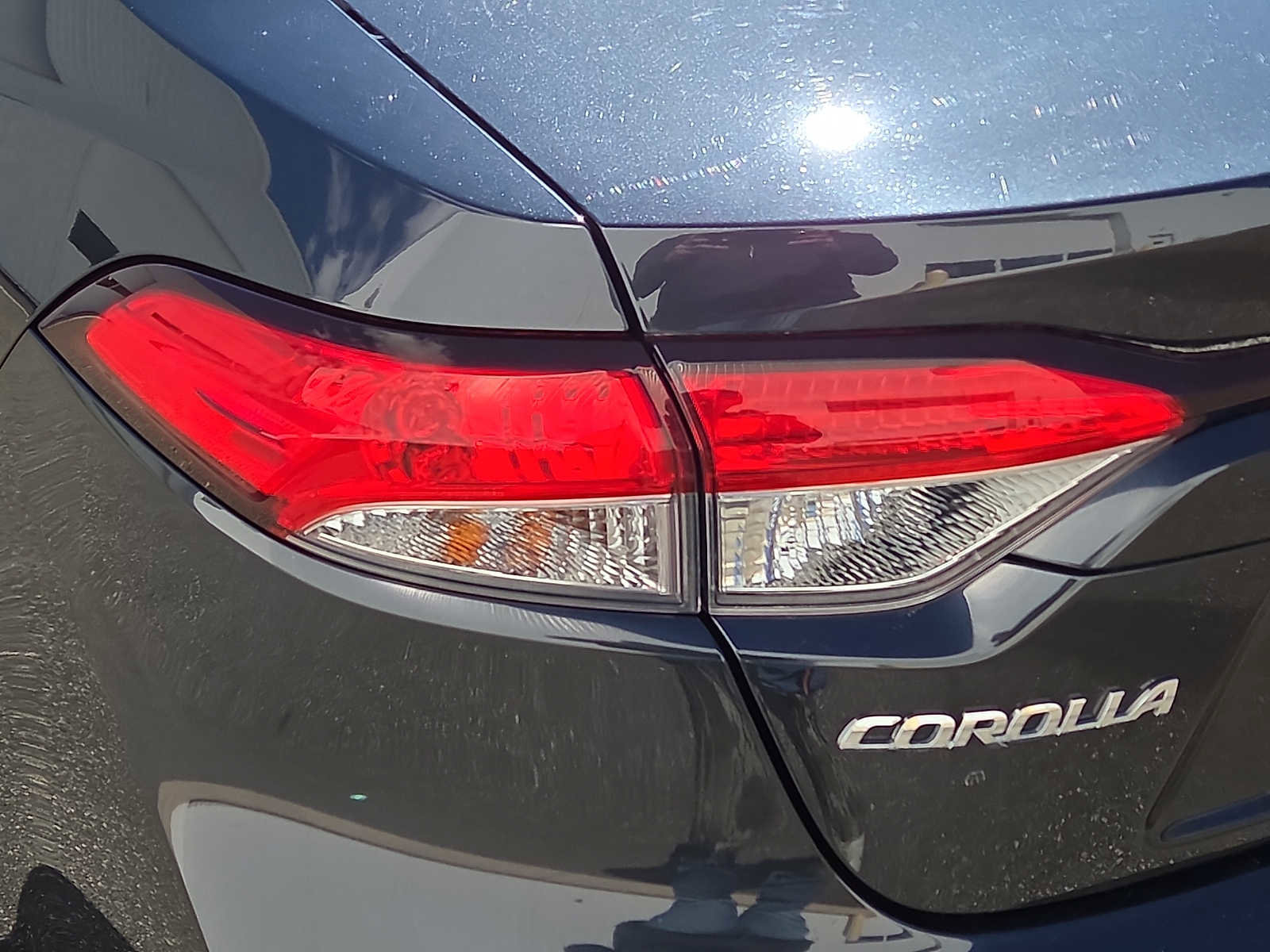 Used 2020 Toyota Corolla LE image 10