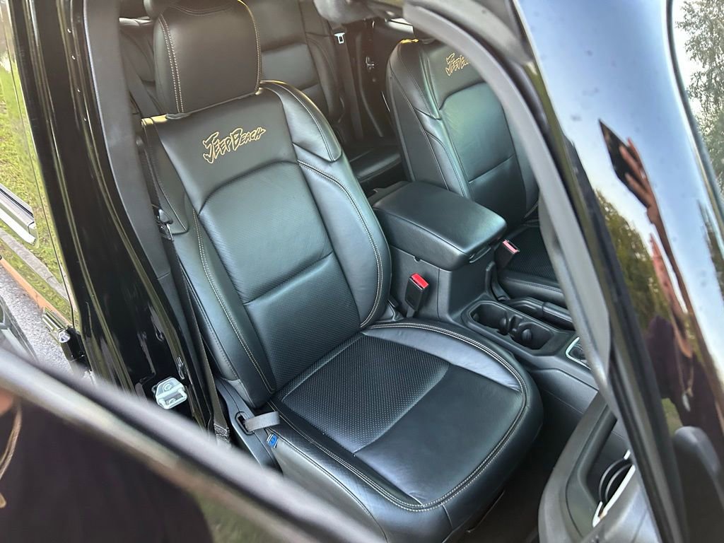 Used 2024 Jeep Gladiator Sport image 15