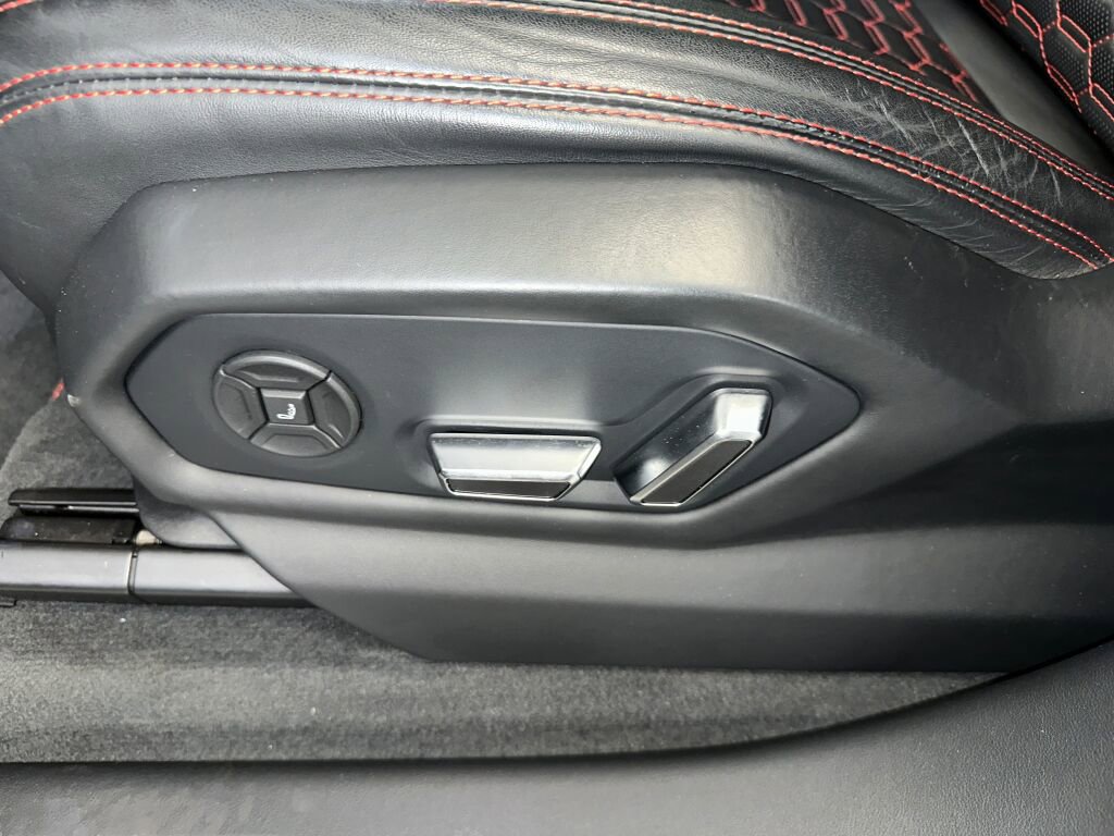 Used 2020 Lamborghini Urus image 3