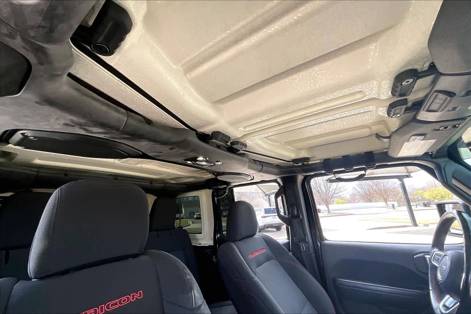Used 2019 Jeep Wrangler Unlimited Rubicon w/ Dual Top Group AWD/4WD image 13