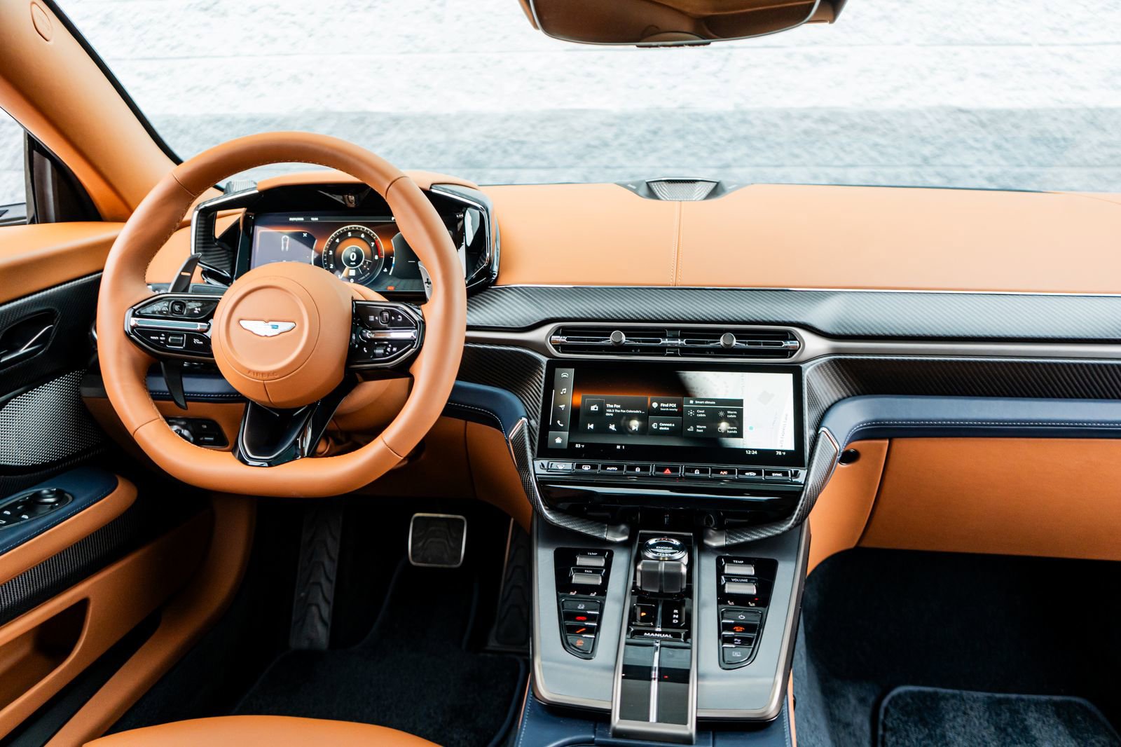 Used 2025 Aston Martin Vanquish V12 image 4