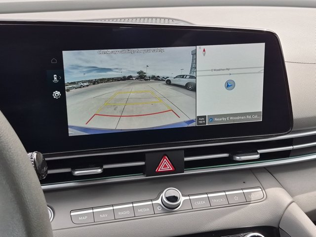 Used 2024 Hyundai Elantra SEL FWD image 14