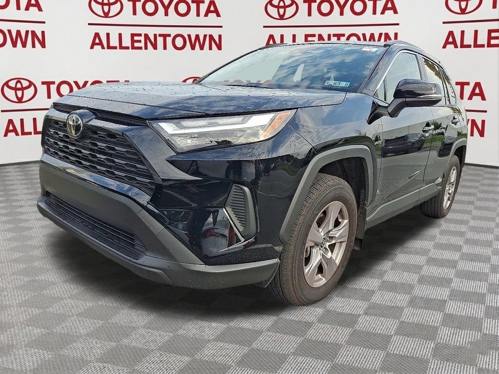 Used 2025 Toyota RAV4 XLE w/ Convenience Package AWD/4WD image 2