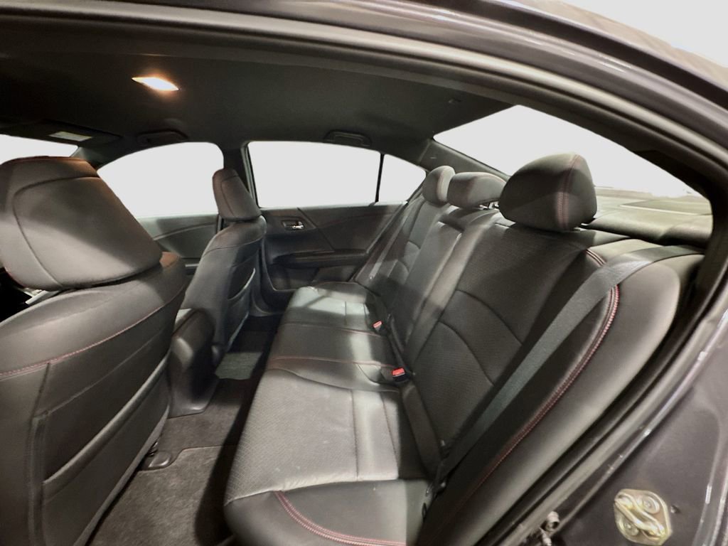 Used 2017 Honda Accord Sport Special Edition image 25