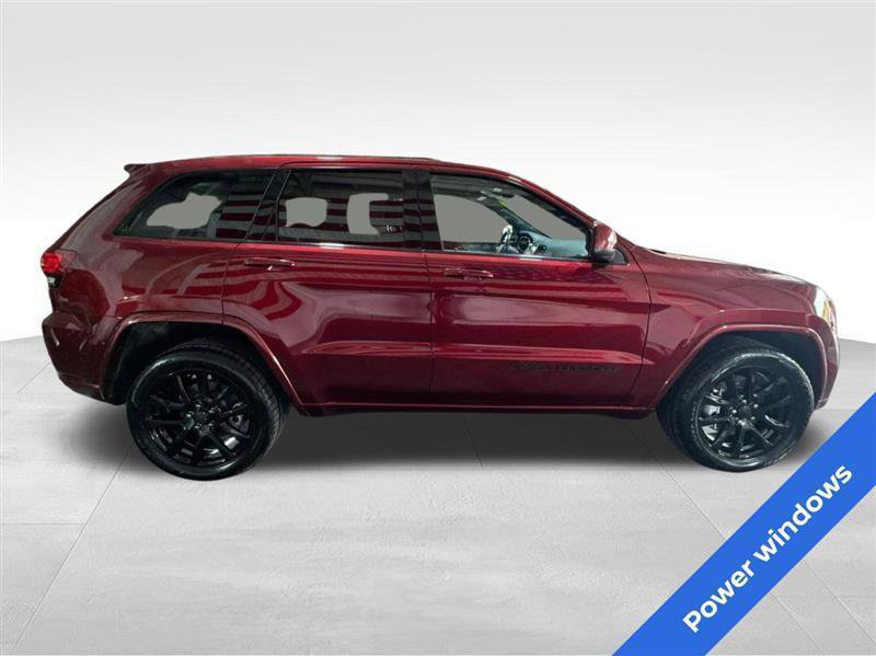 Used 2021 Jeep Grand Cherokee Laredo X AWD/4WD image 4