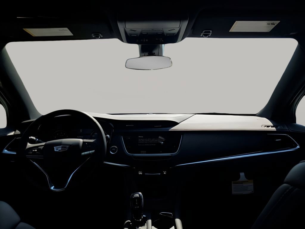 New 2025 Cadillac XT6 Luxury image 24