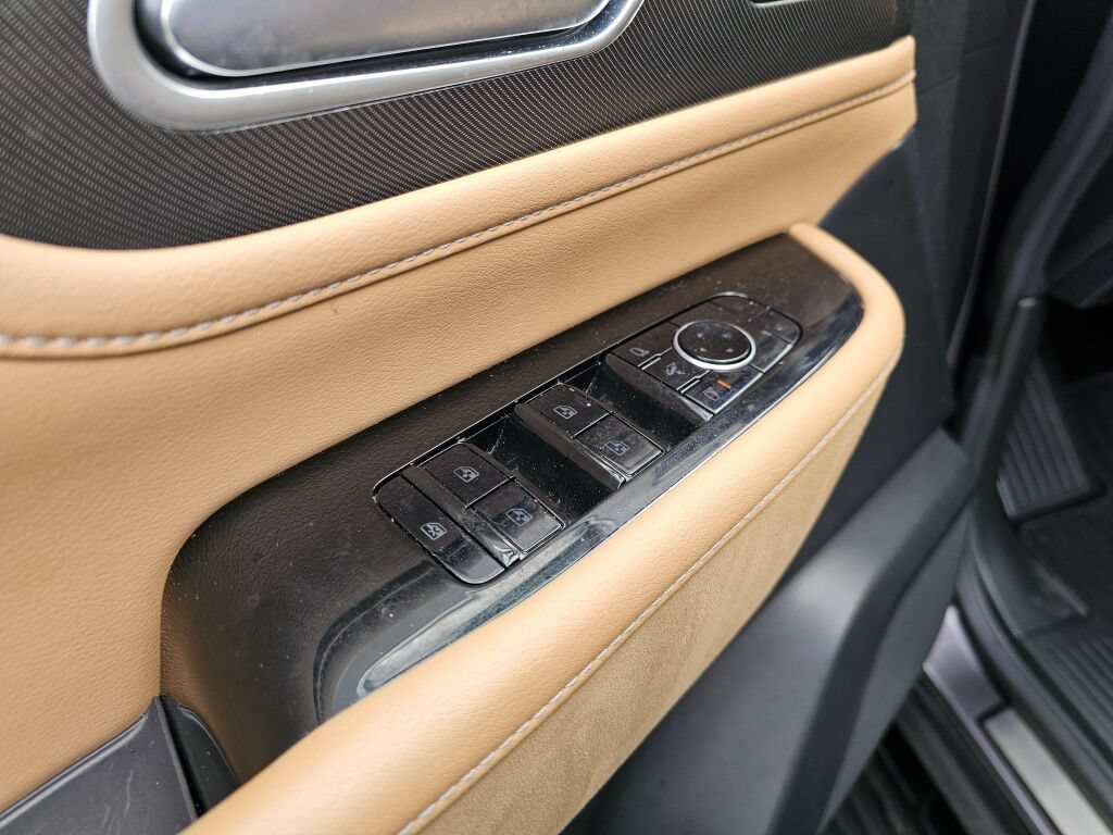 Used 2025 INFINITI QX80 Luxe AWD/4WD image 28