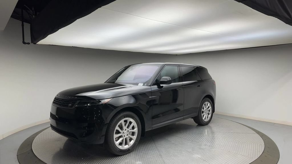 Used 2023 Land Rover Range Rover Sport SE AWD/4WD image 4