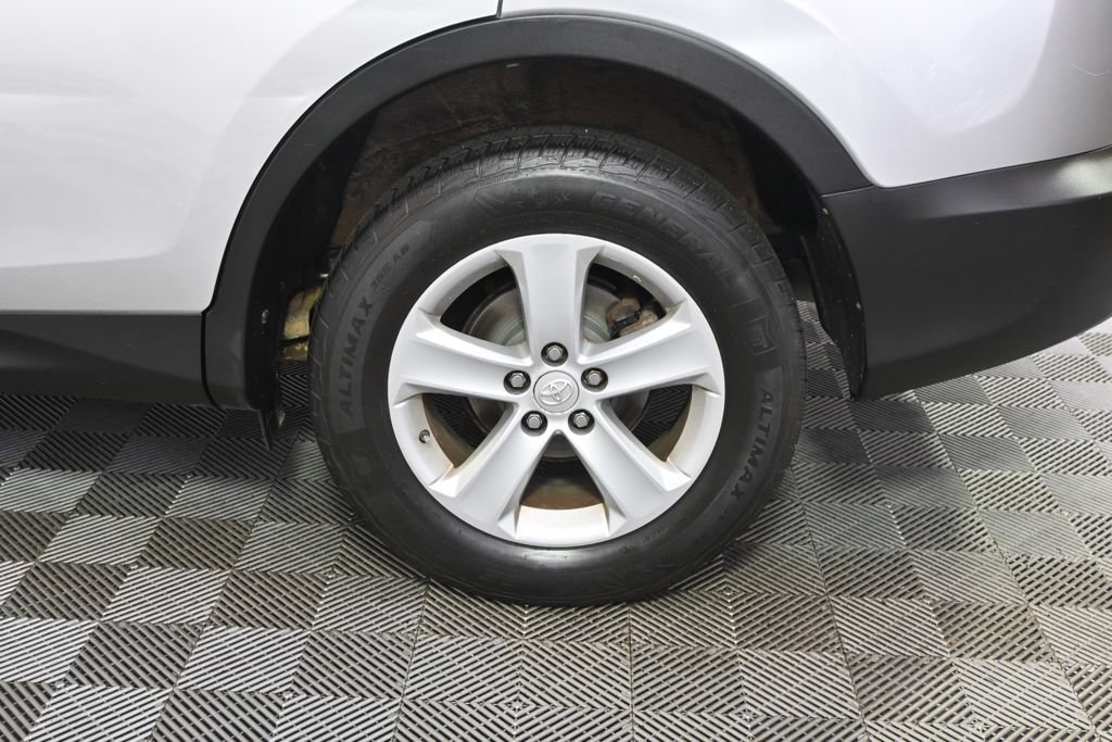 Used 2014 Toyota RAV4 XLE AWD/4WD image 20