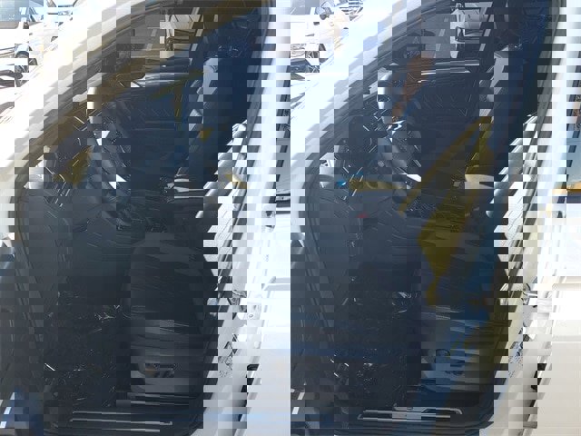 Certified 2024 Volkswagen Tiguan SE R-Line image 18