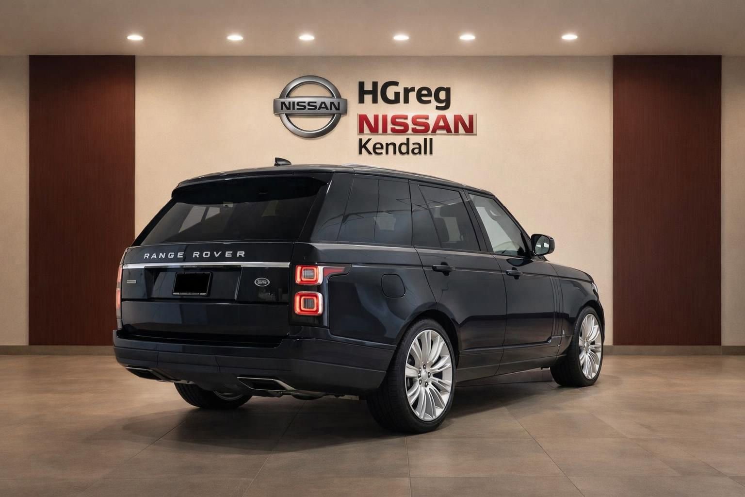 Used 2019 Land Rover Range Rover Supercharged AWD/4WD image 4