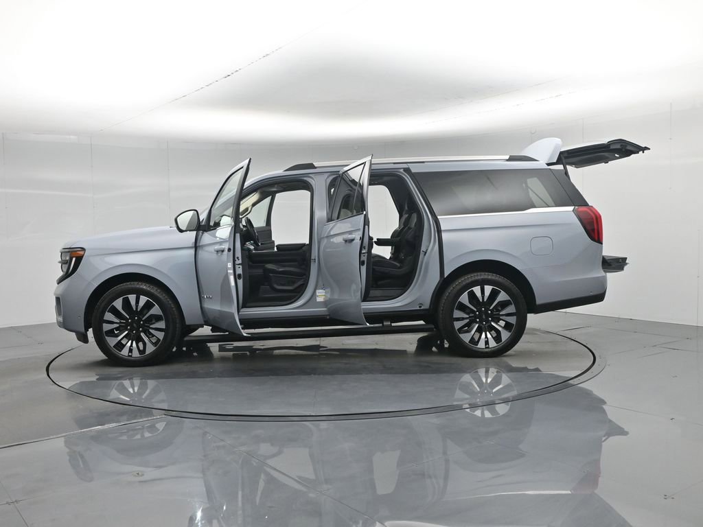 Used 2025 Ford Expedition Max Platinum w/ Driver's Package image 50