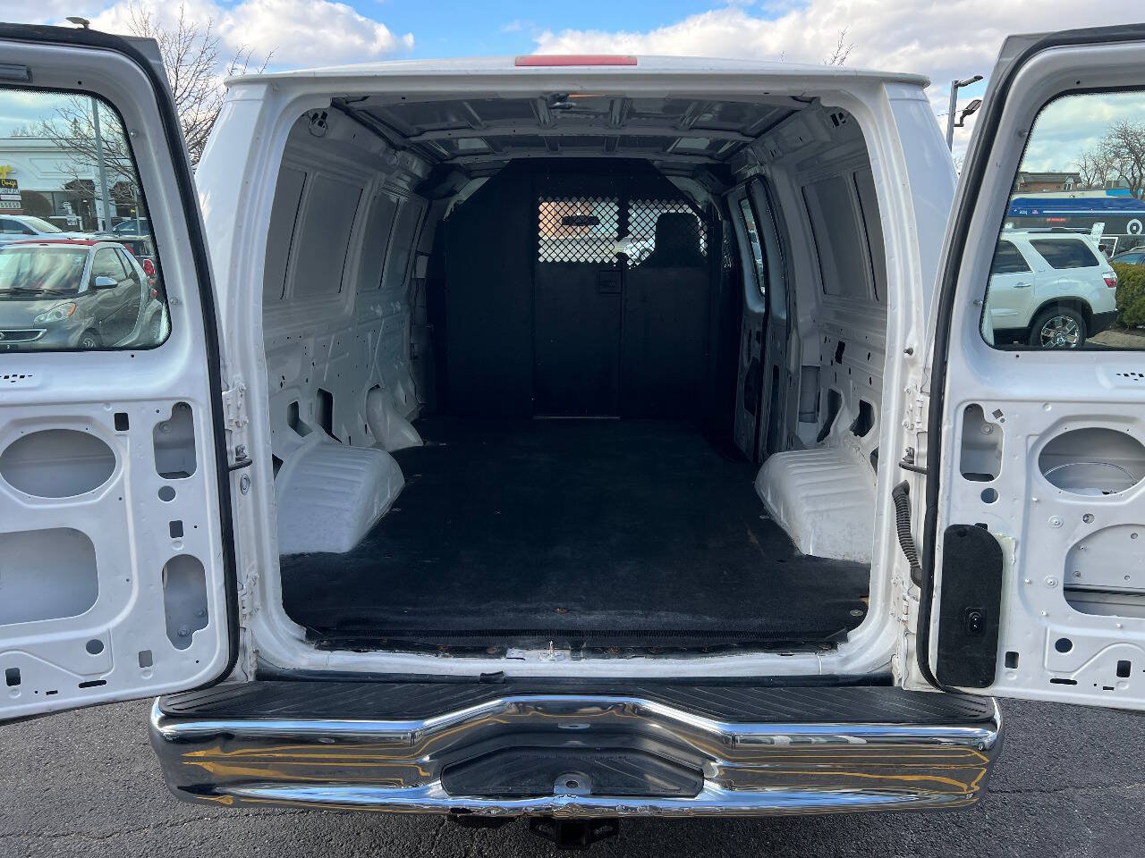 Used 2013 Ford E-250 and Econoline 250 w/ Commercial Cargo Van Pkg RWD image 15