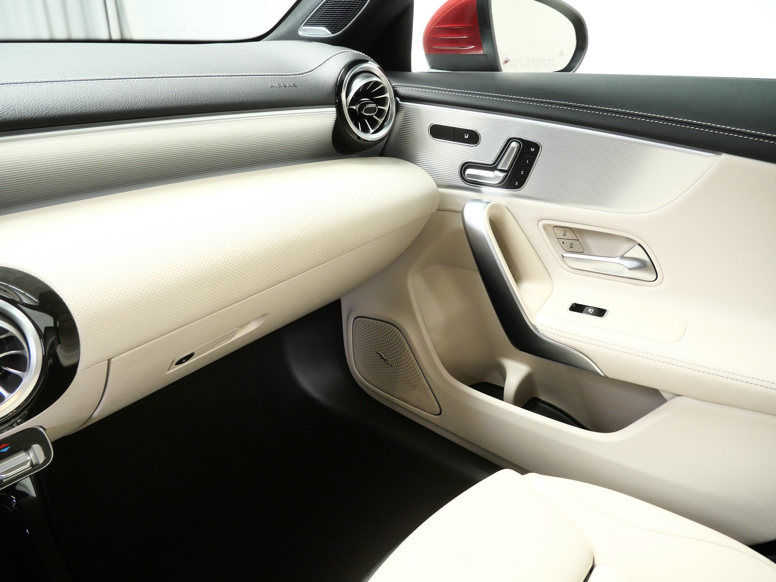Used 2022 Mercedes-Benz CLA 250 4MATIC image 19