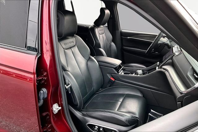 Used 2023 Jeep Grand Cherokee Overland w/ Advanced Protech Group III image 20