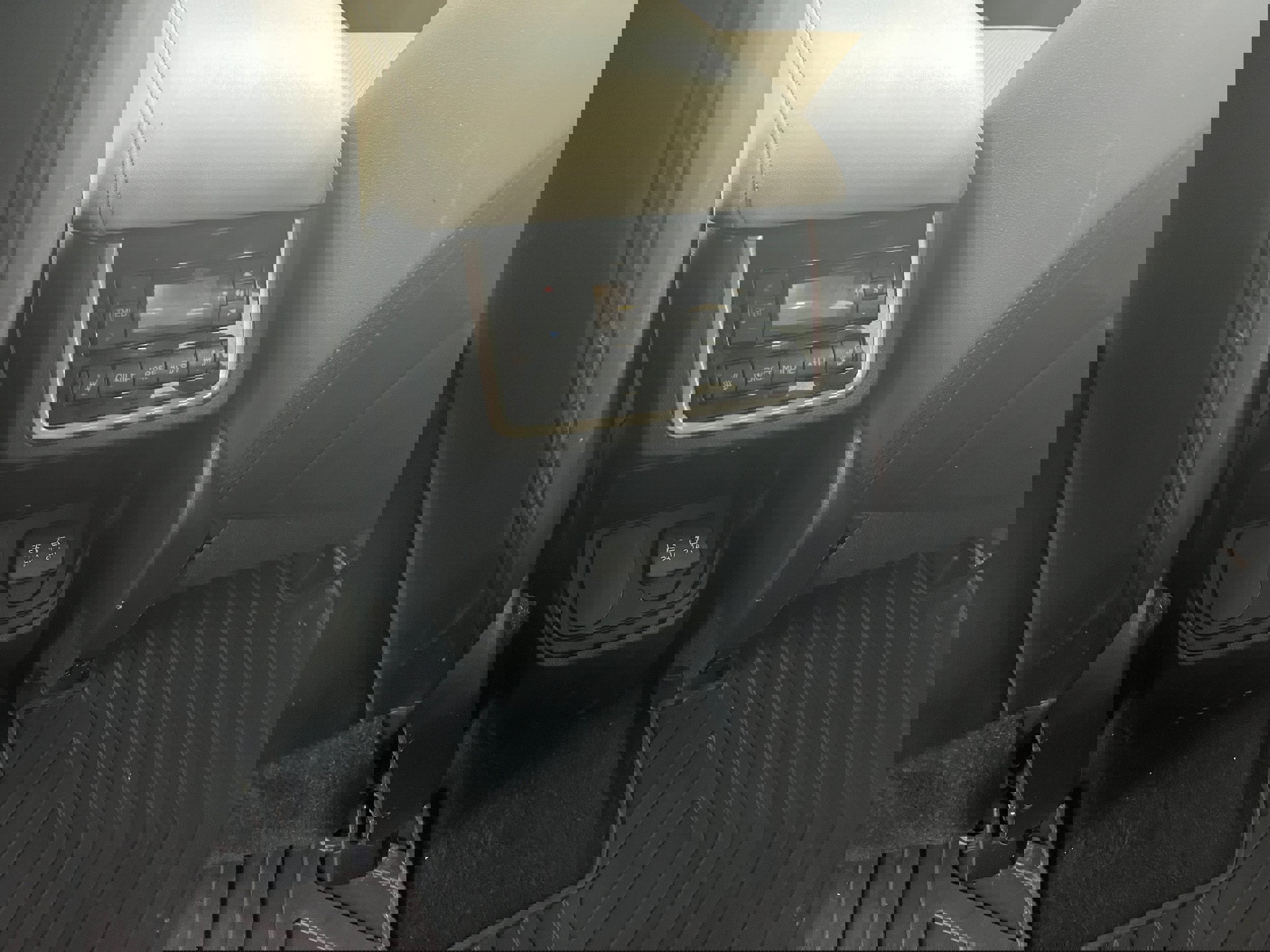 Used 2020 Subaru Ascent Limited image 10