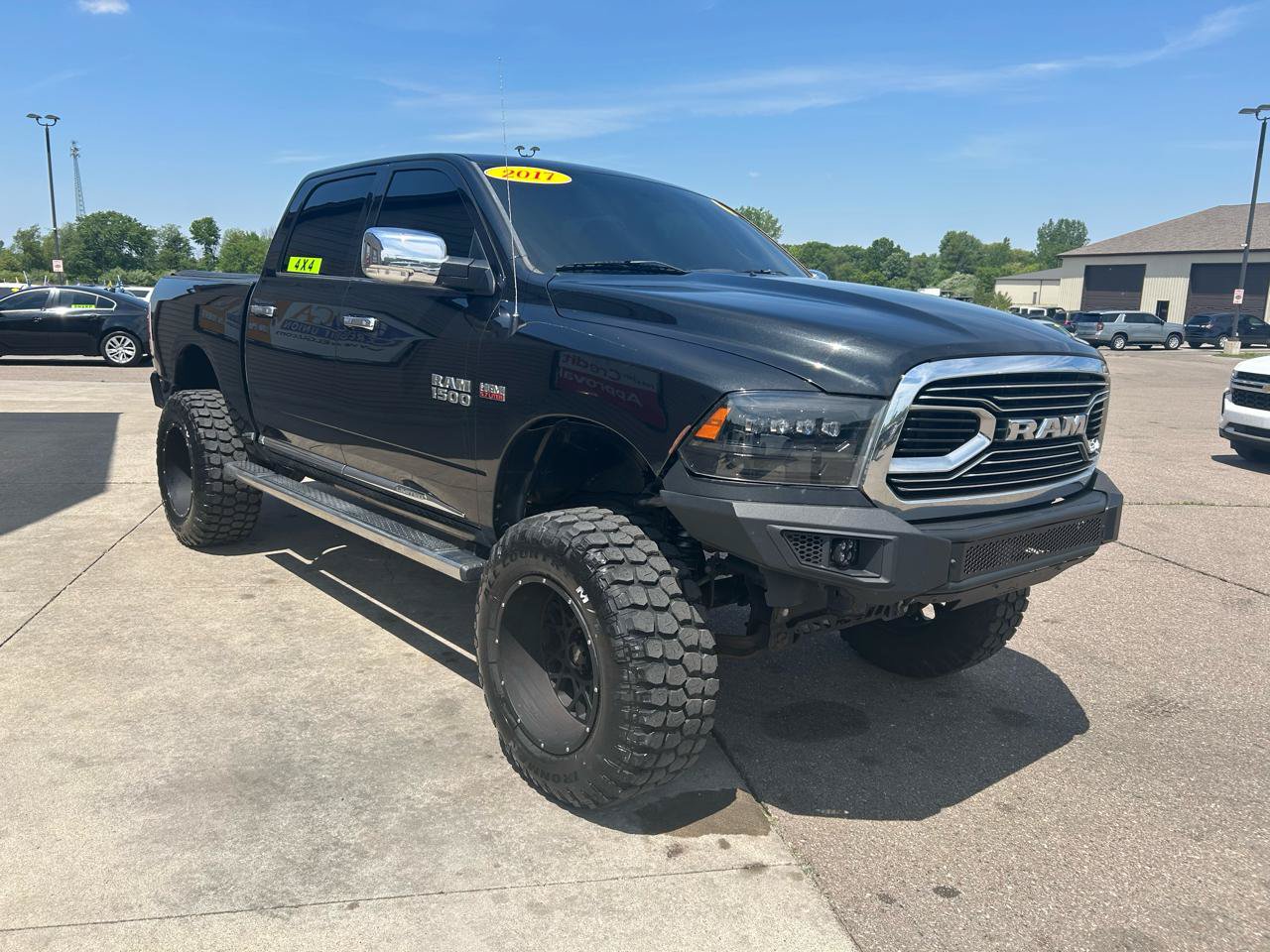 Used 2017 RAM 1500 Limited AWD/4WD image 3