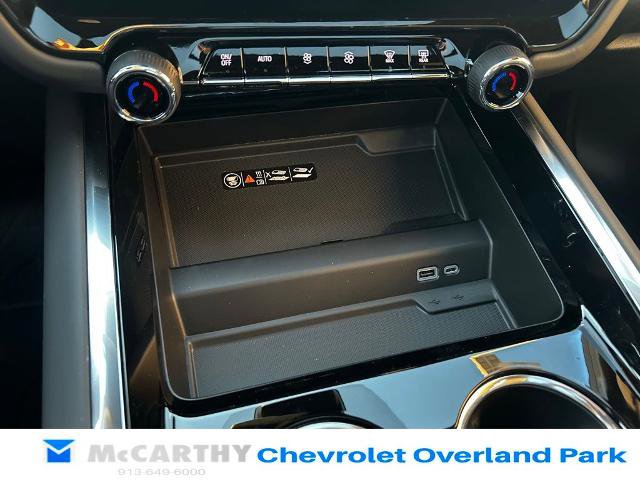 New 2026 Chevrolet Suburban Premier w/ Sun And Tow Package AWD/4WD image 14