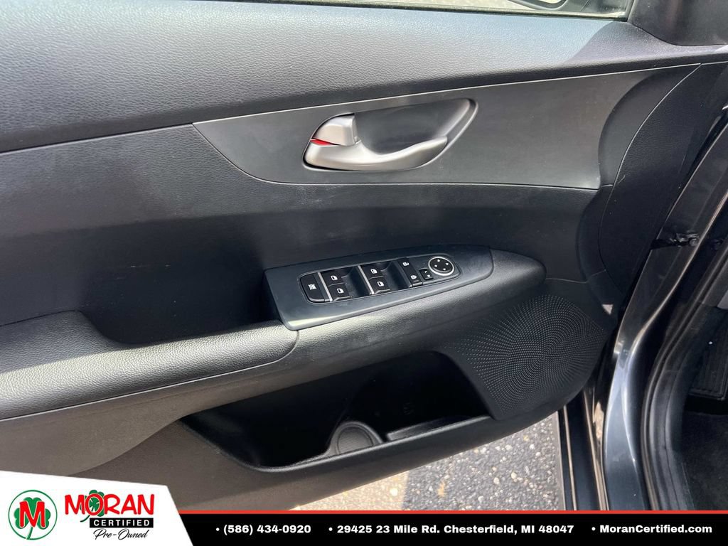 Used 2021 Kia Forte LXS FWD image 14