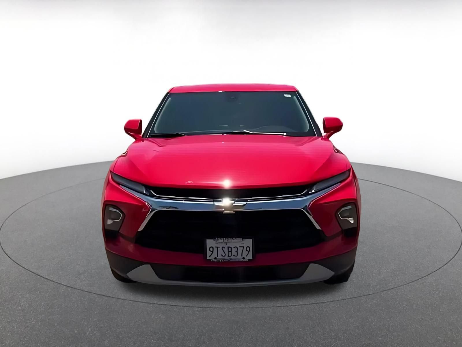 Used 2025 Chevrolet Blazer LT FWD image 3