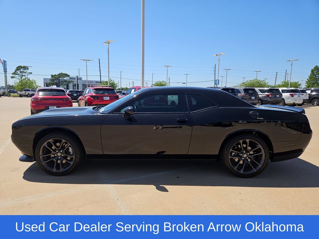 Used 2021 Dodge Challenger GT w/ Blacktop Package RWD video 4