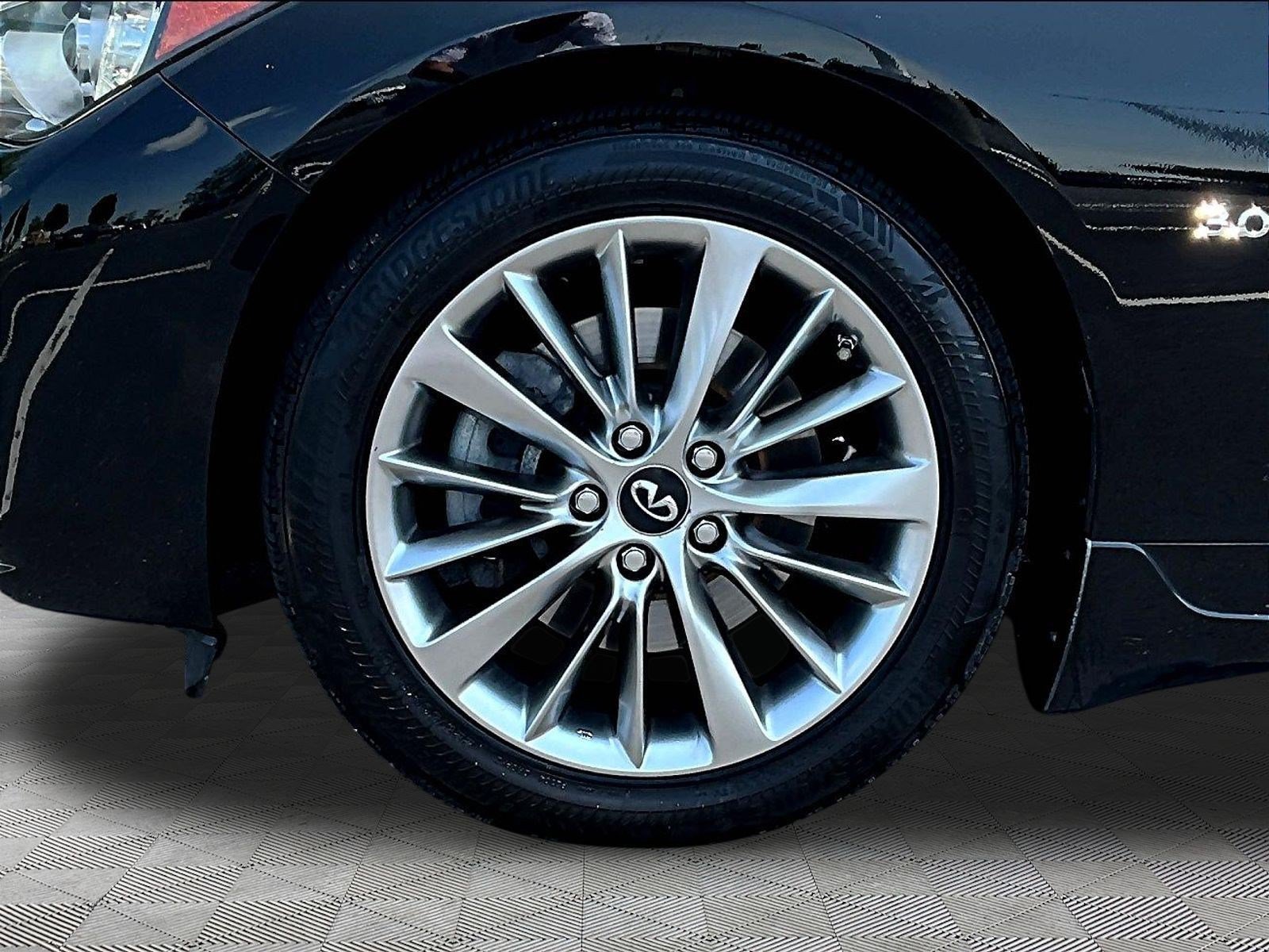 Used 2019 INFINITI Q50 Luxe w/ Essential Package (3.0T Luxe) AWD/4WD image 33