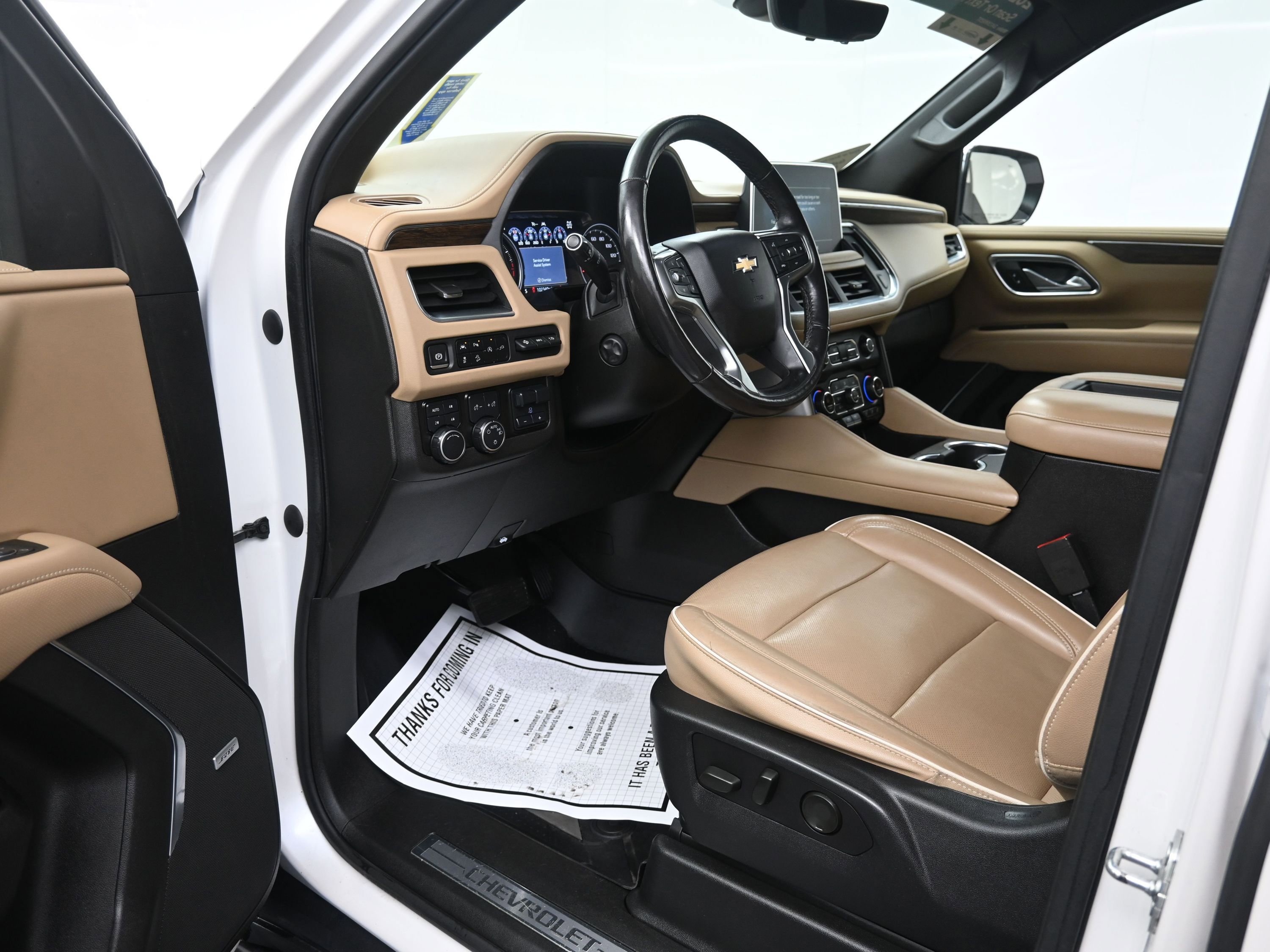 Used 2021 Chevrolet Tahoe Premier w/ Premium Package image 17