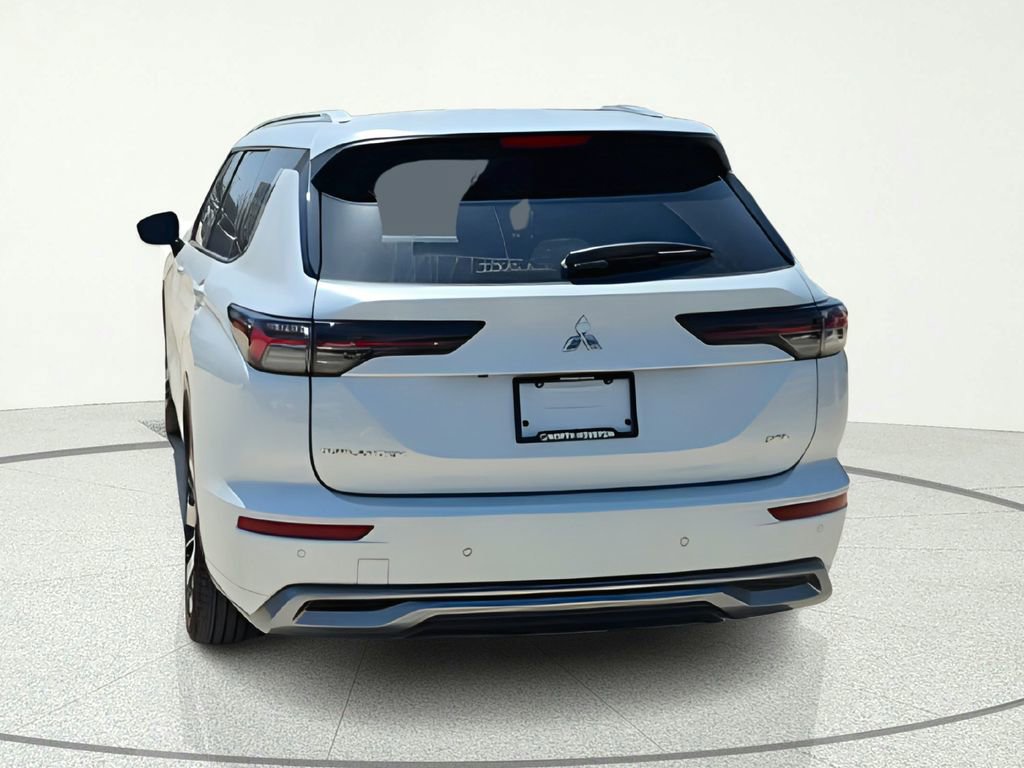 Used 2025 Mitsubishi Outlander SEL FWD image 5