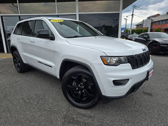 Used 2018 Jeep Grand Cherokee Laredo AWD/4WD image 2