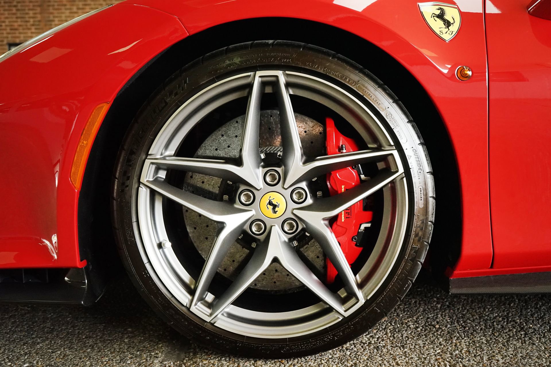 Used 2020 Ferrari 488 Pista Spider image 32