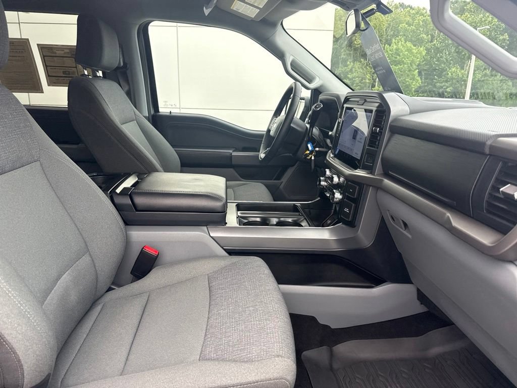 Used 2025 Ford F150 XLT w/ Equipment Group 301A Standard AWD/4WD image 32