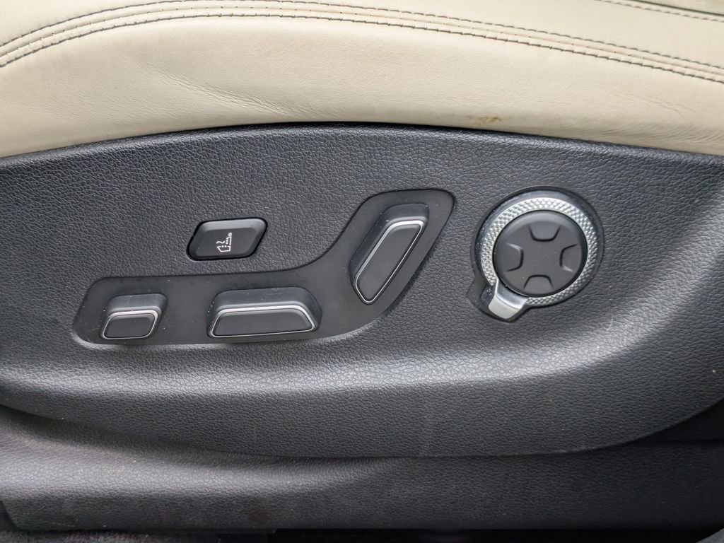 Used 2023 Genesis GV70 3.5T Sport w/ Sport Advanced Package image 22