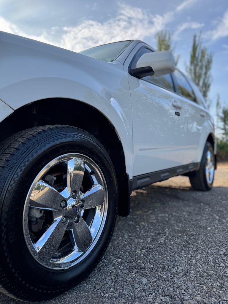 Used 2011 Ford Escape Limited w/ 302A Rapid Spec Order Code AWD/4WD image 40