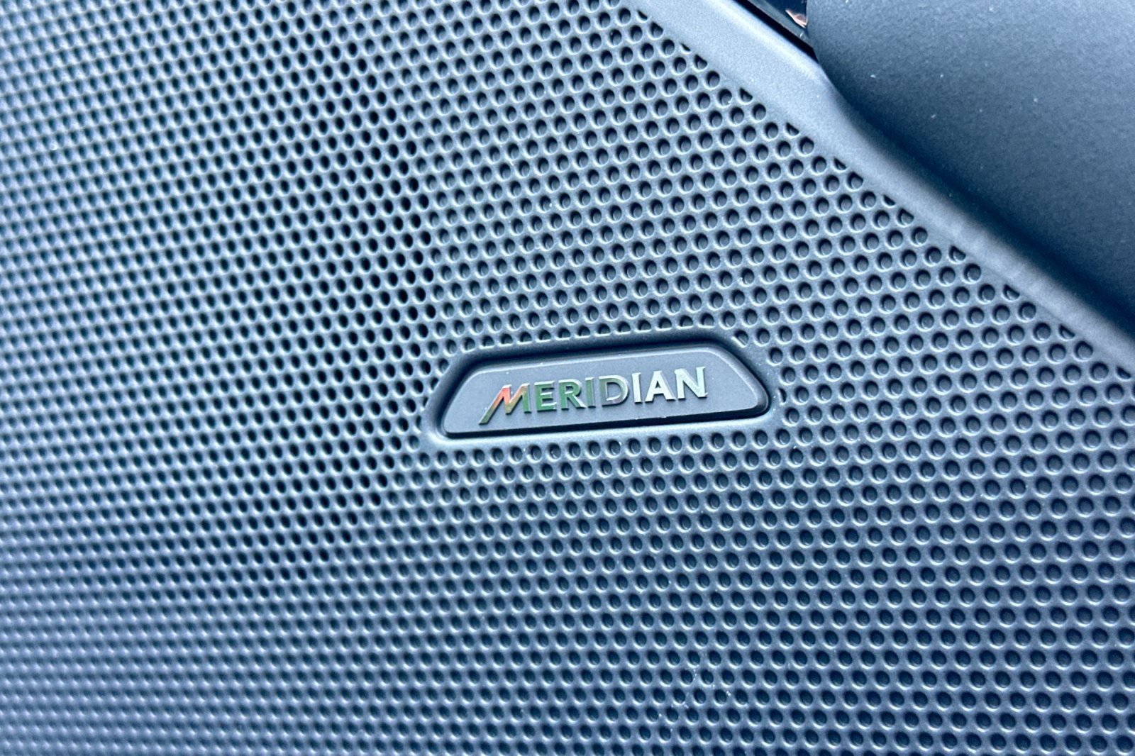 New 2026 Land Rover Range Rover Velar Dynamic SE image 20