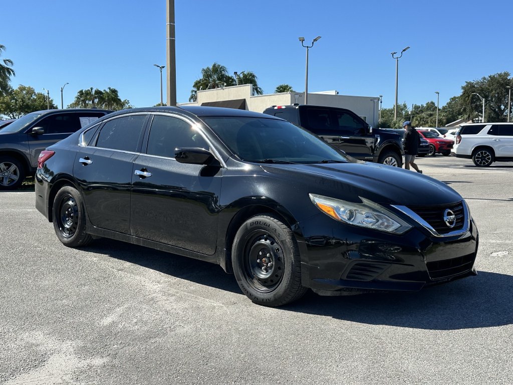Used 2018 Nissan Altima 2.5 S w/ S Convenience Package FWD image 2
