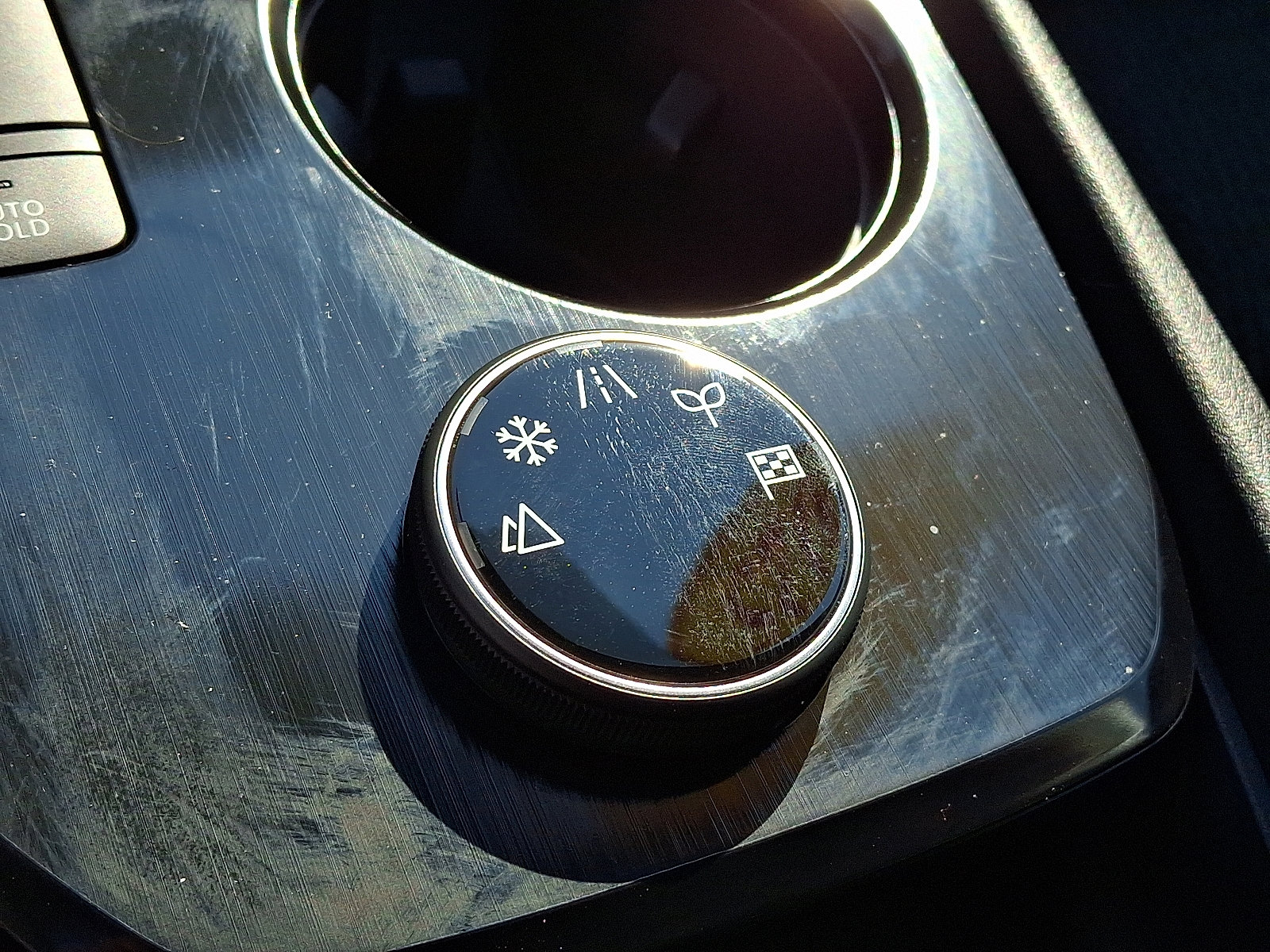 Certified 2025 Nissan Rogue SV image 23