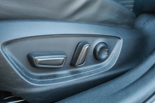 Used 2023 Toyota Camry SE FWD image 22