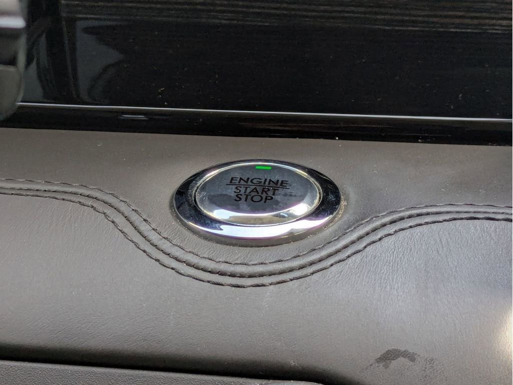 Used 2021 Lincoln Navigator L Black Label w/ Cargo Convenience Package image 16