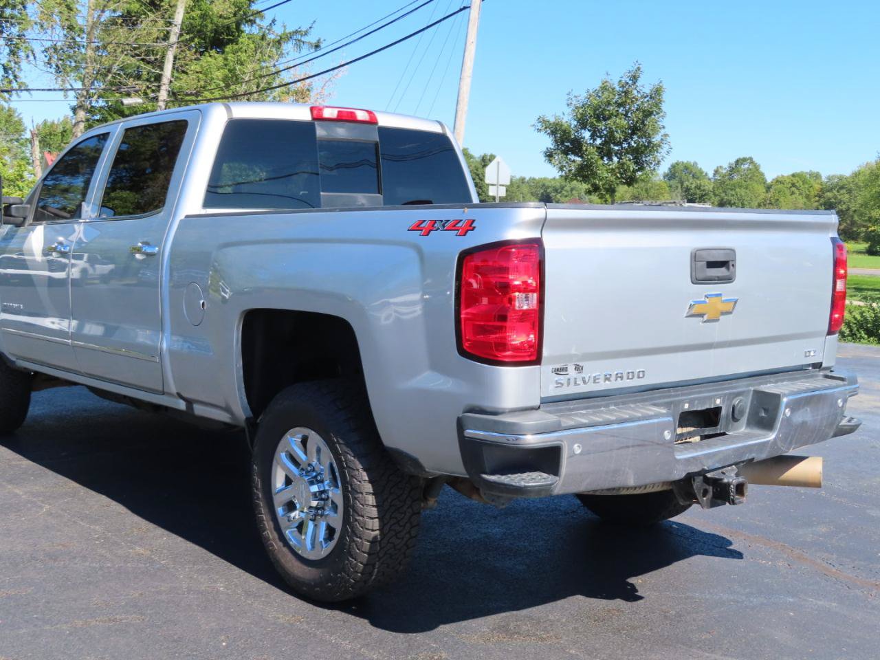 Used 2019 Chevrolet Silverado 2500 LTZ w/ Duramax Plus Package AWD/4WD image 19