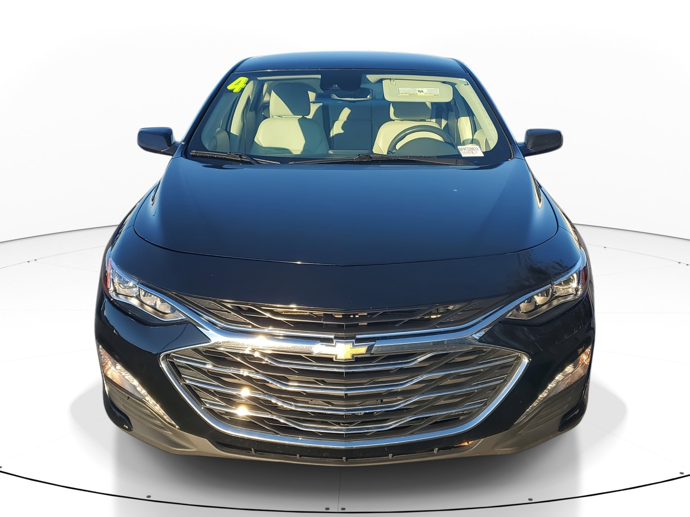 Used 2024 Chevrolet Malibu LT image 2