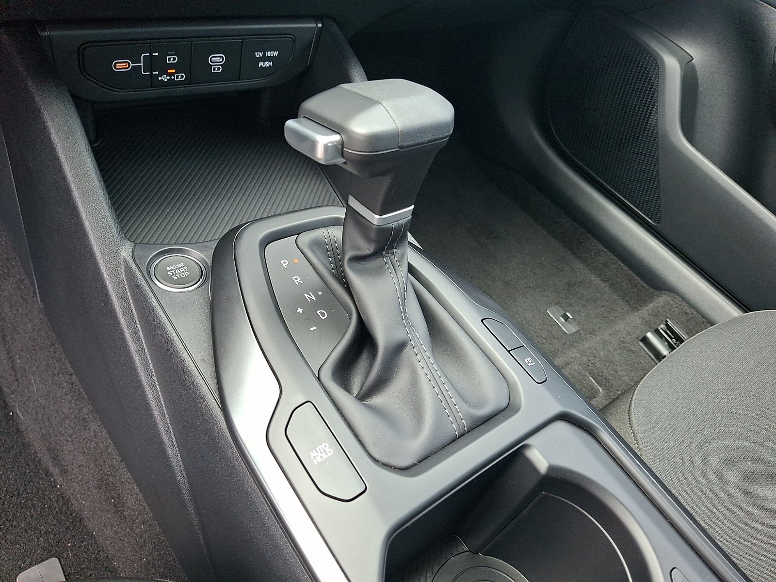 New 2026 Kia K4 FWD image 10