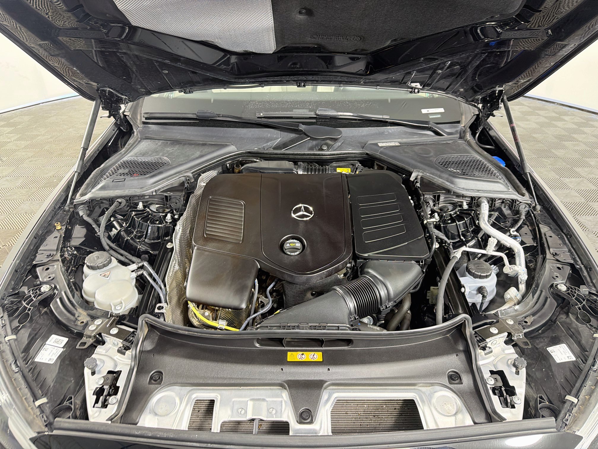 Used 2025 Mercedes-Benz E 350 Sedan w/ Winter Package image 36