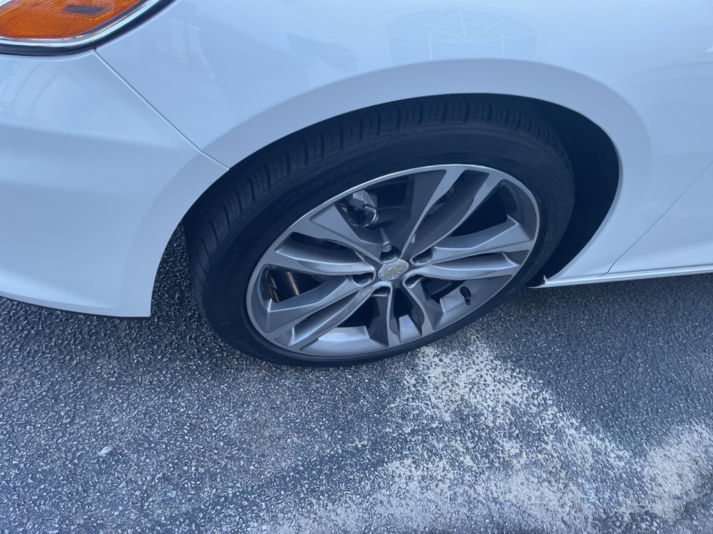 Used 2024 Chevrolet Malibu LT FWD image 5