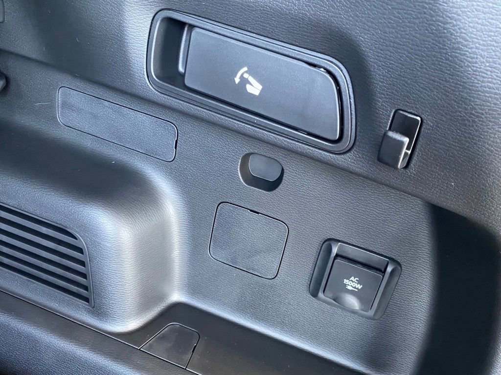 New 2023 Mitsubishi Outlander SEL image 32