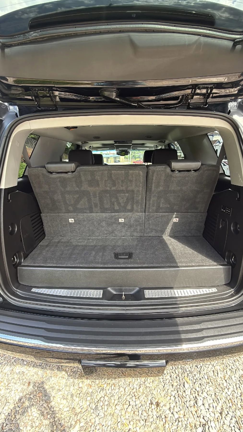 Used 2018 Chevrolet Tahoe Premier AWD/4WD image 39