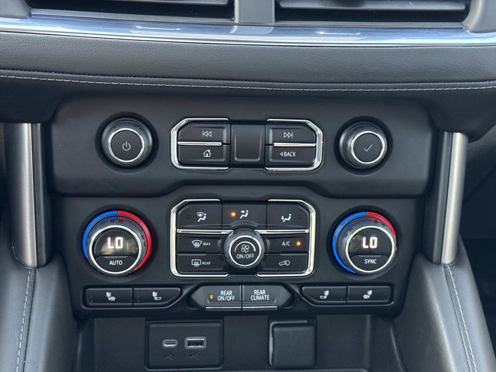 Used 2023 Chevrolet Suburban Z71 w/ Max Trailering Package image 6